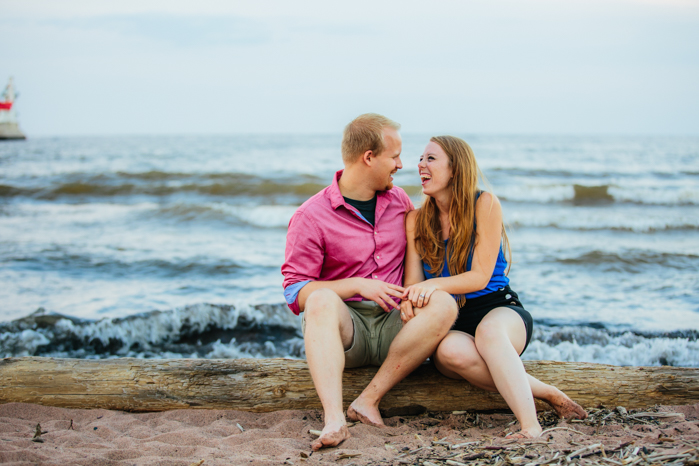 Milwaukee Photographer_Engagment Pictures (24)