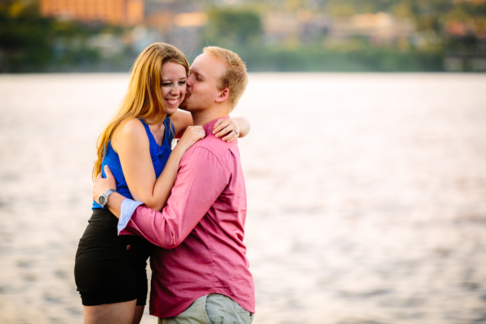 Milwaukee Photographer_Engagment Pictures (7)