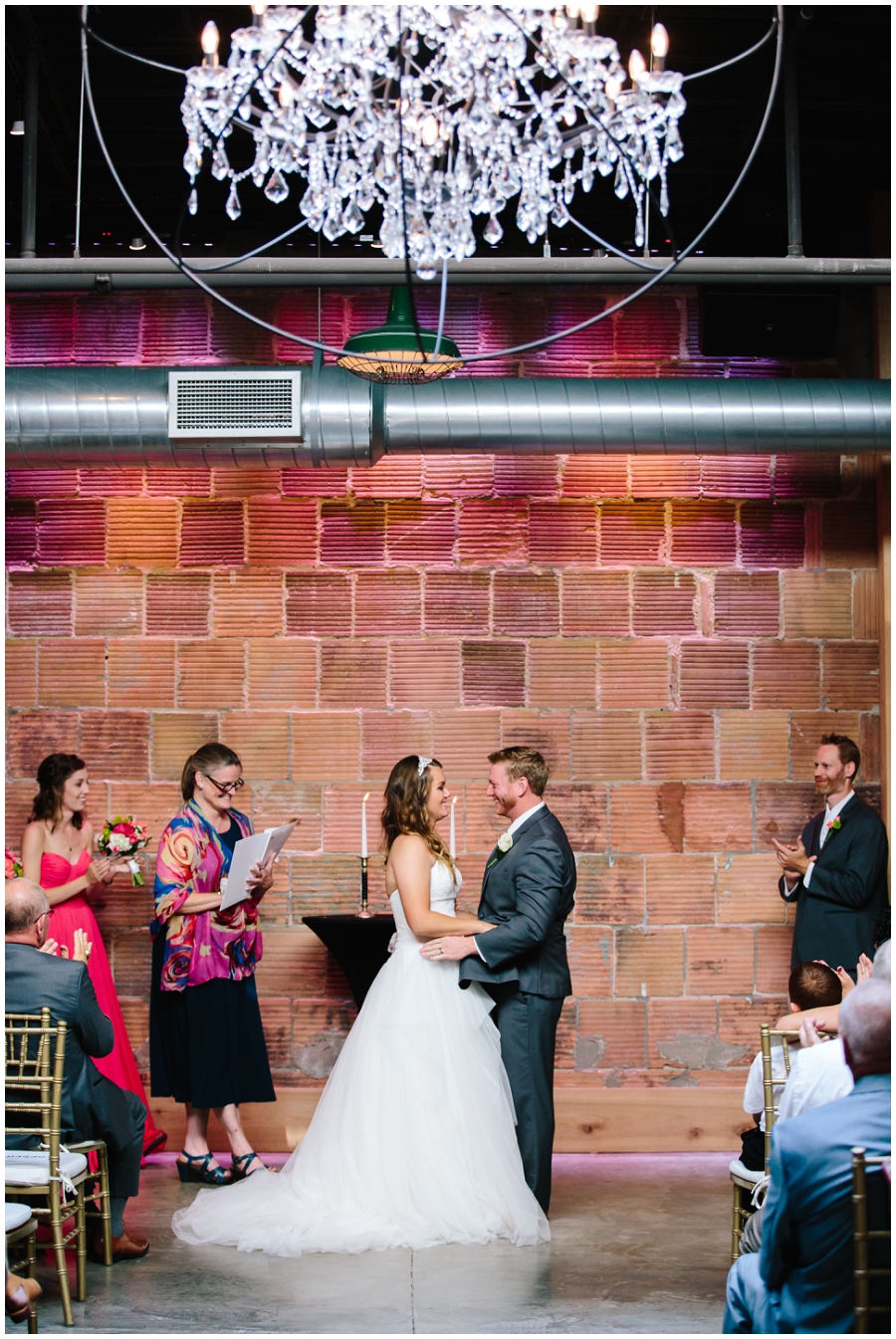 The Atrium_East Side Milwuakee_Wedding Photography in Wisconsin_Outdoor Wedding